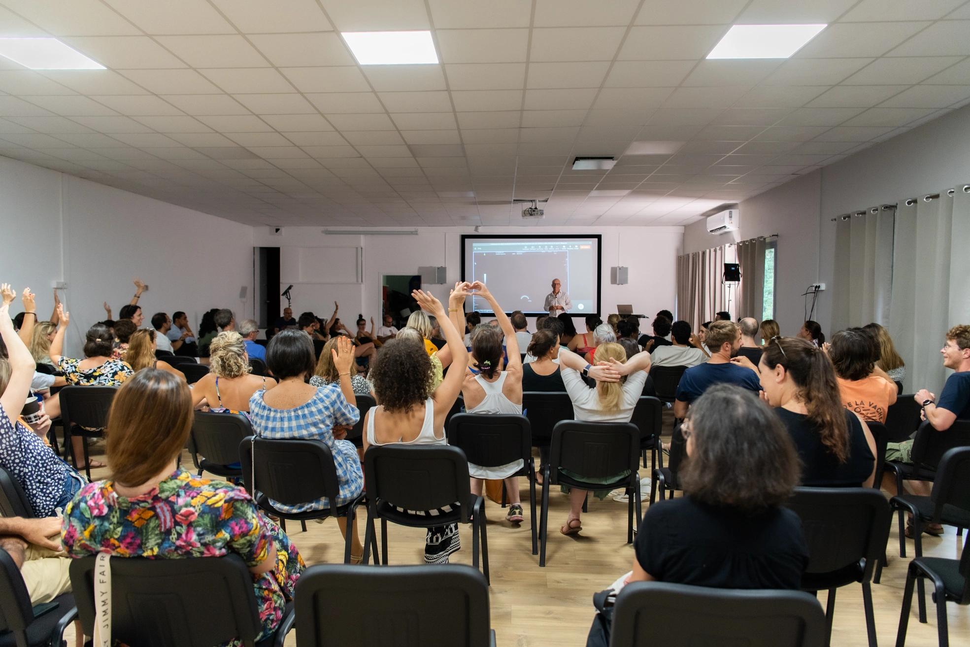 Séminaire professionnel organisé à l'hôtel 4 étoiles San Lucianu à Moriani plage 